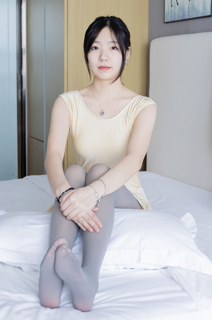 W066-芭蕾鞋、厚白丝、厚灰丝、肉丝（脚尖加固款）、白棉袜、芭蕾舞蹈服