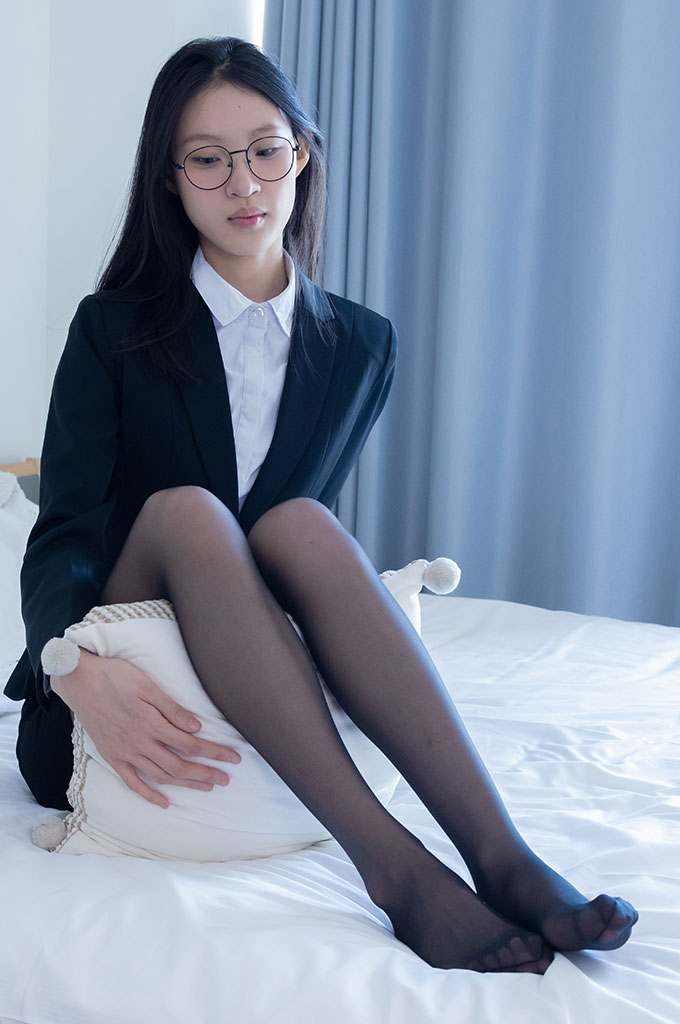 W132-高跟鞋、黑色丝袜、ol风