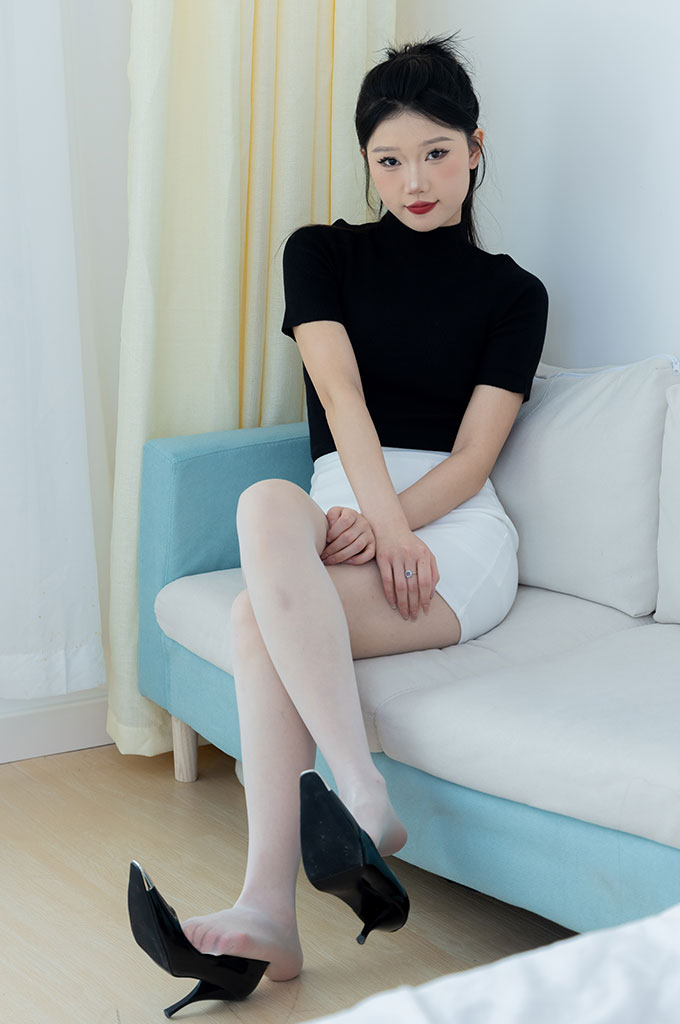 W147-高跟鞋、油量白丝（脚尖透明）