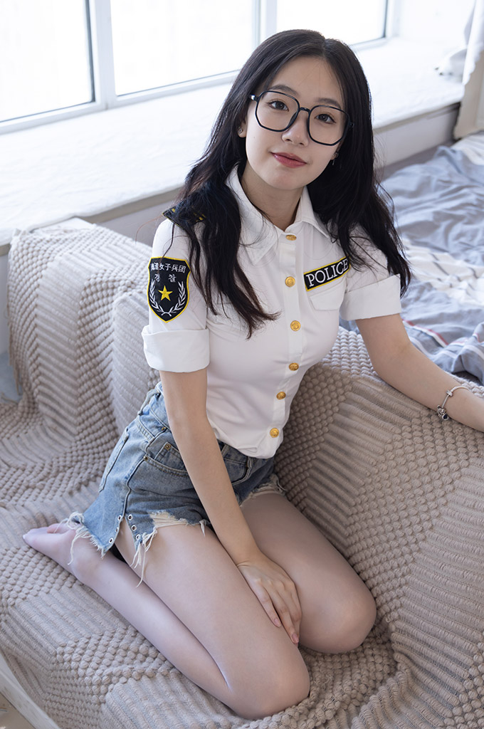 W163-透明高跟、白丝、穿鞋往鞋里倒酸奶