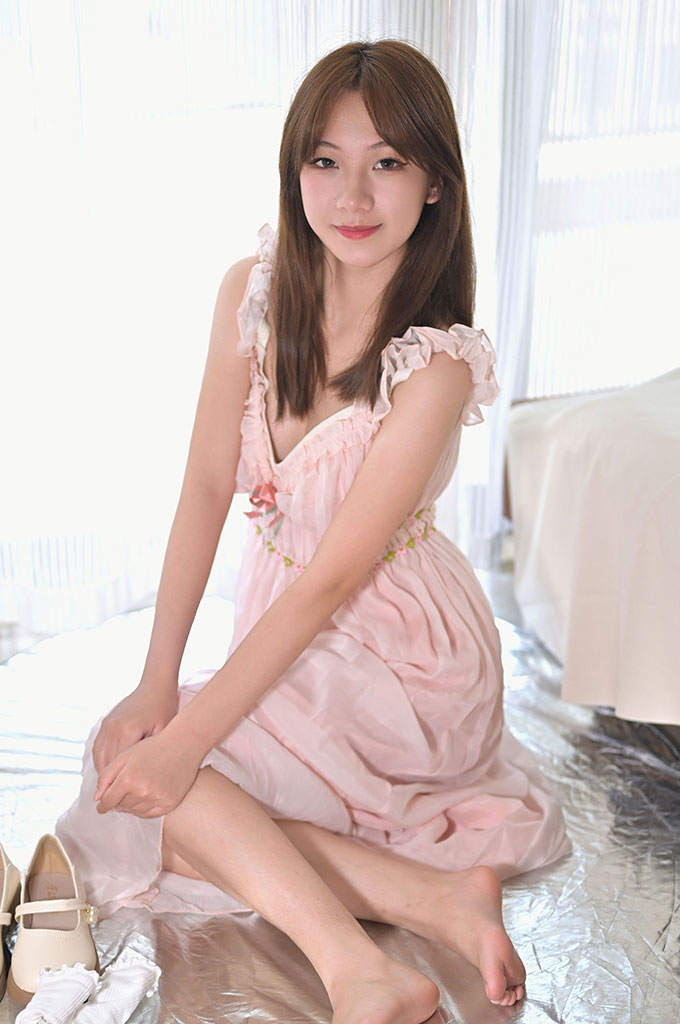 W296-连衣裙、短白袜、玛丽珍