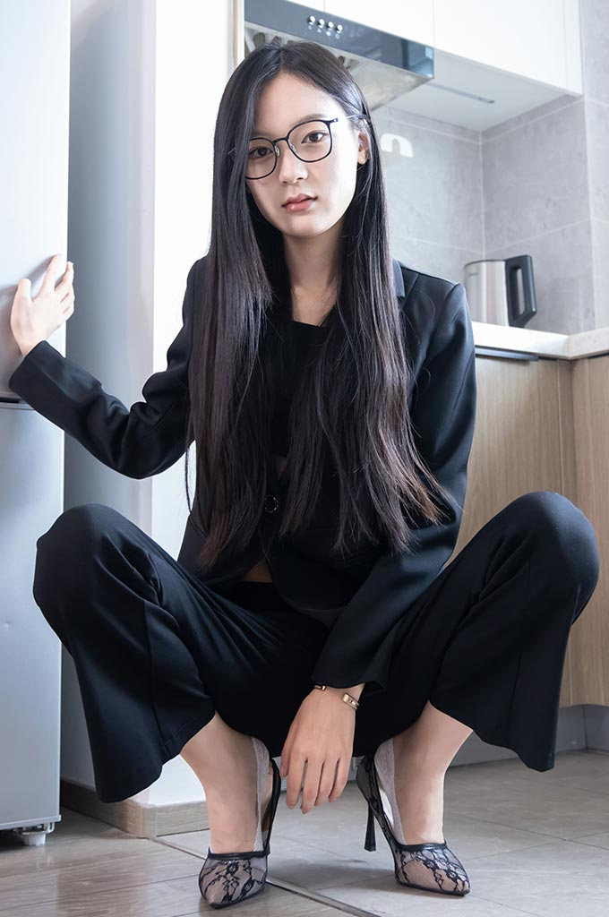 W305-高跟鞋、短肉丝、白船袜、裸足、ol至服