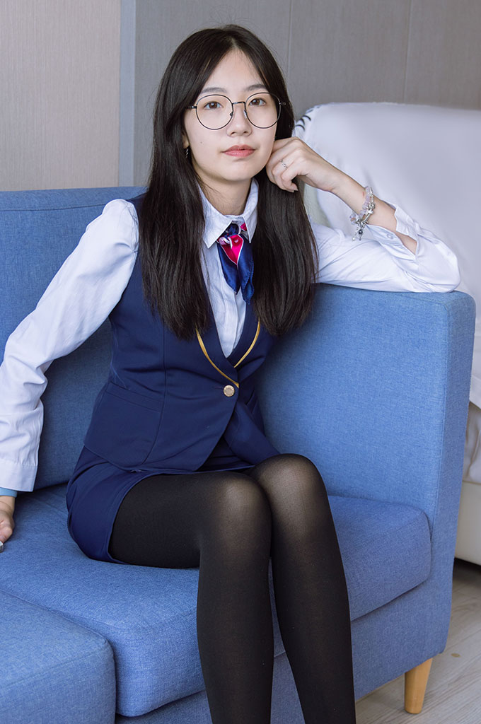 W314-高跟鞋、厚黑丝、银行制服、特写偏多