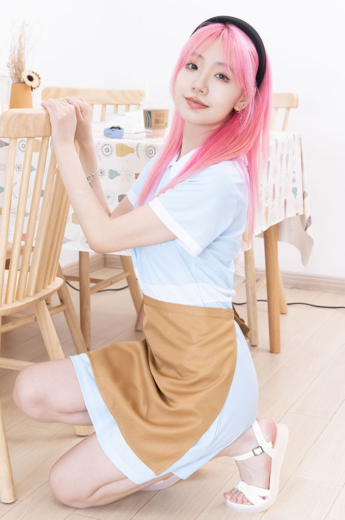 W330-平底凉鞋、裸足、纯白棉袜